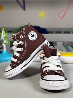 Converse Chuck Taylor All Star High Top Toddler — Burgundy — Size 6